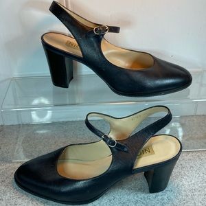90’s Nicole sling back black leather chunky heel size 6.5. Box 10